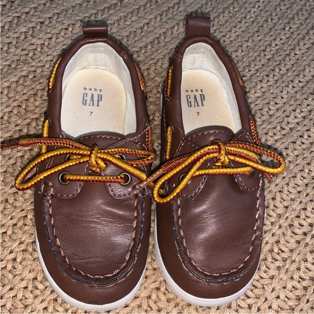 Gap Boy’s Boat Shoes Size 7